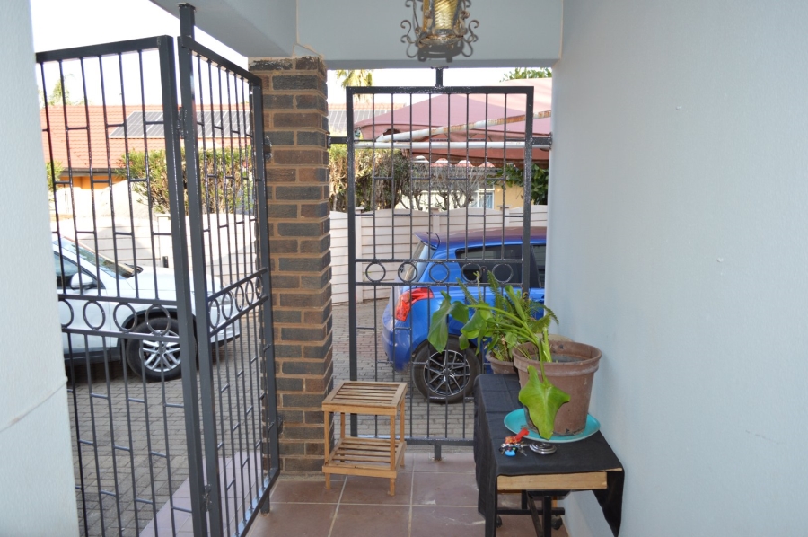 3 Bedroom Property for Sale in Flamwood North West